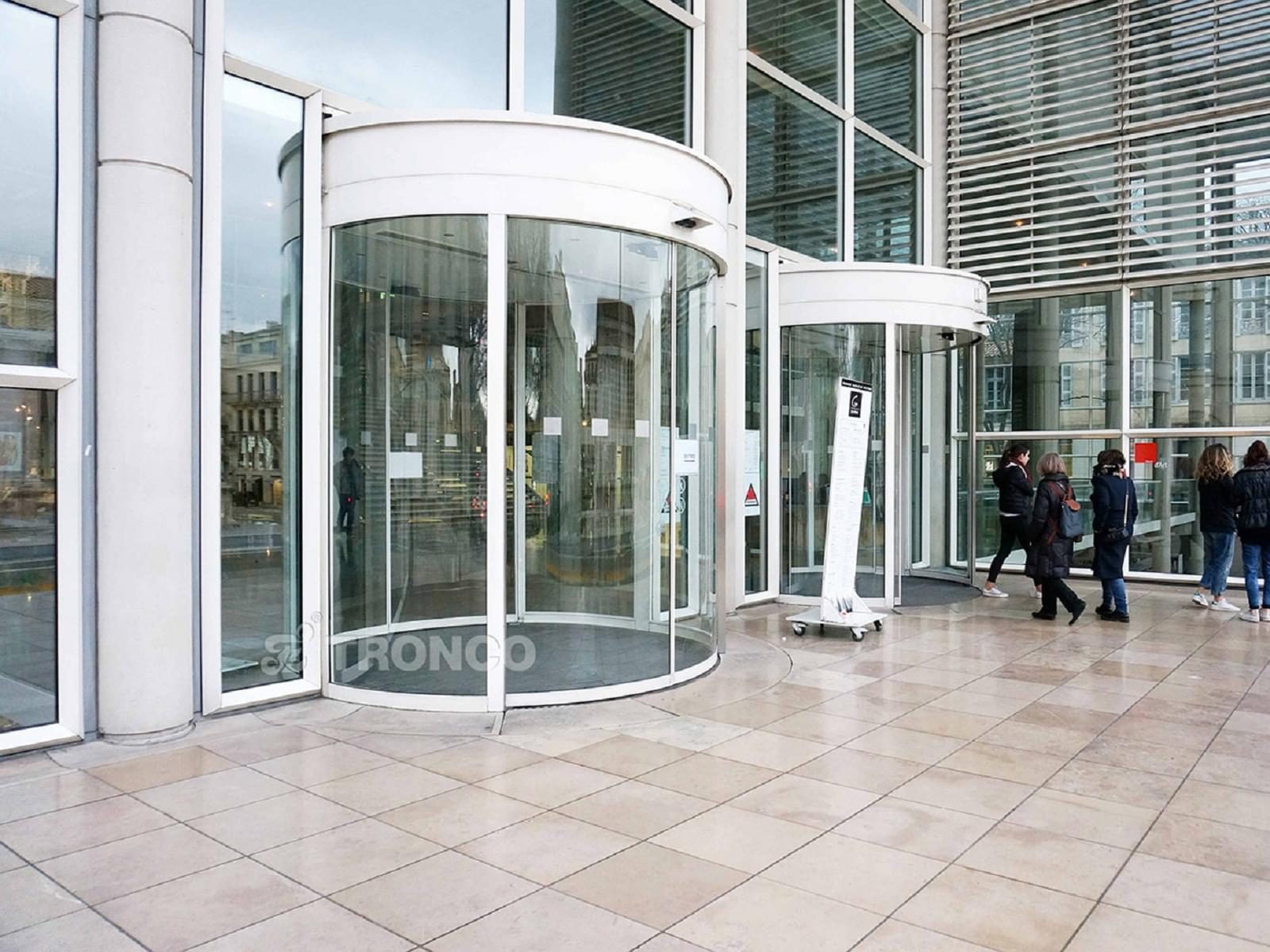 Cua Tu Dong Han Quoc